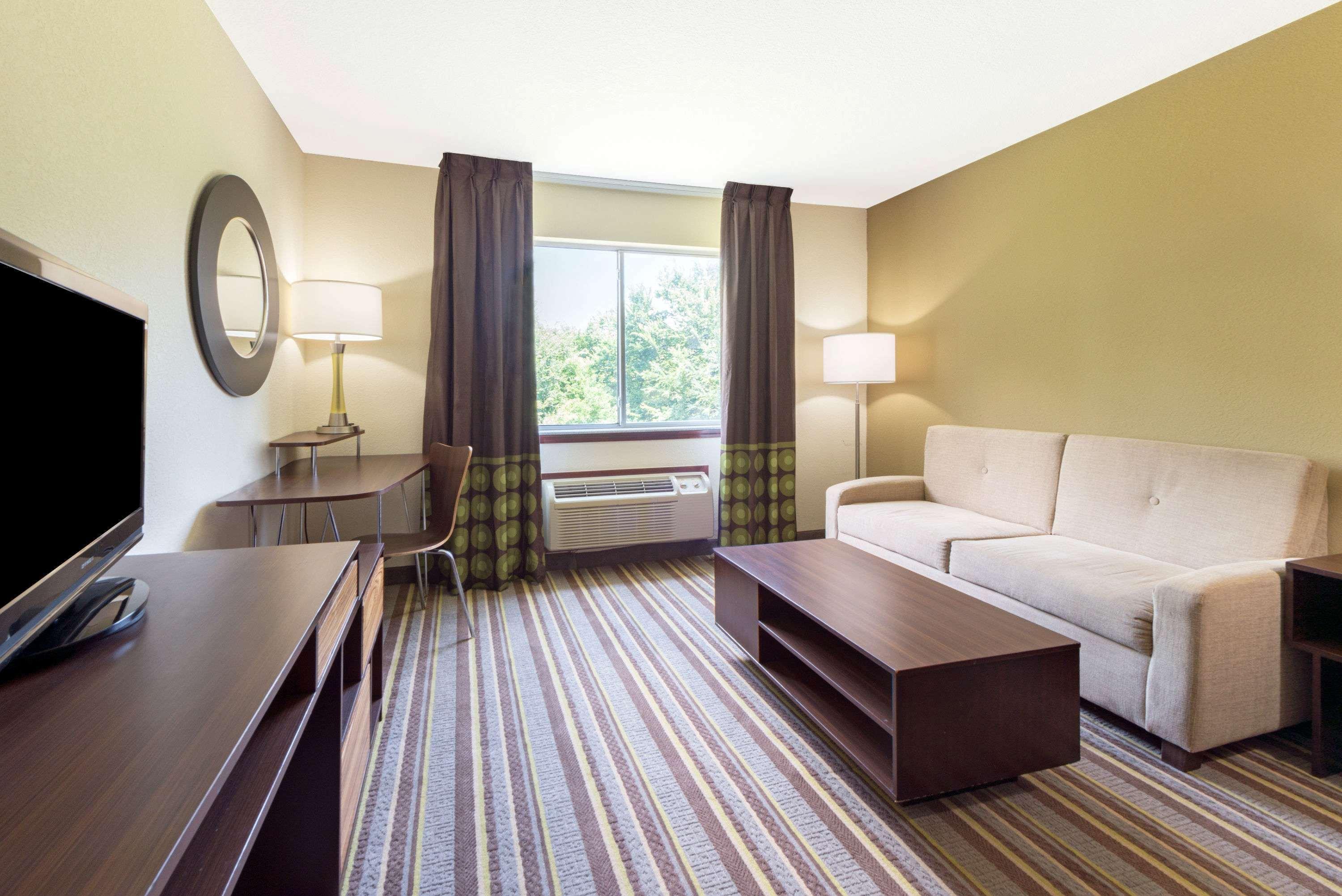 Super 8 By Wyndham Perry Hotel Ngoại thất bức ảnh
